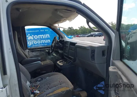 2007 Chevrolet Express Work Van z USA, uszkodzony, nr VIN 1GCFG15Z171147452